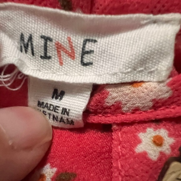 Mine Red Backless Tank Top Flower Buttons EUC M - Picture 8 of 11